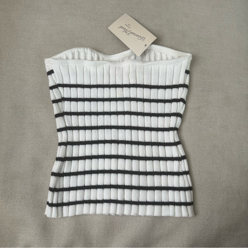 Striped Ribbed Tube Top - Picture 2 of 3